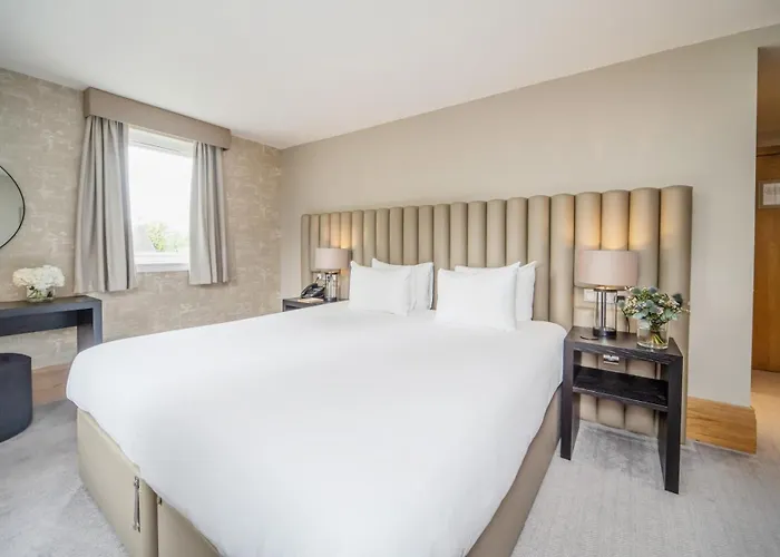 Golf hotel: The Scholar